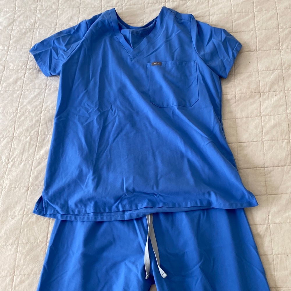 Figs Ceil Blue Scrub Set